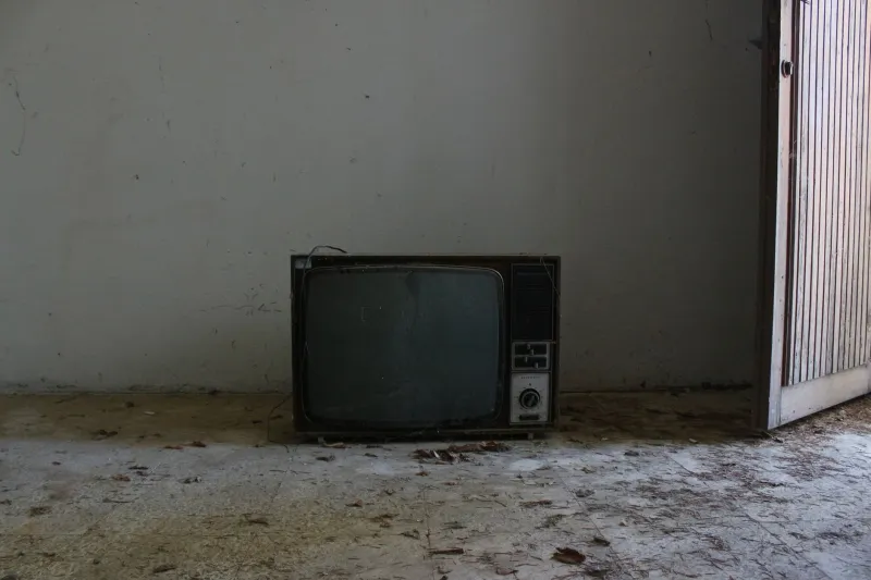 Making Art in a Ghost Town: The Creators Who Chose Dying Platforms on Purpose